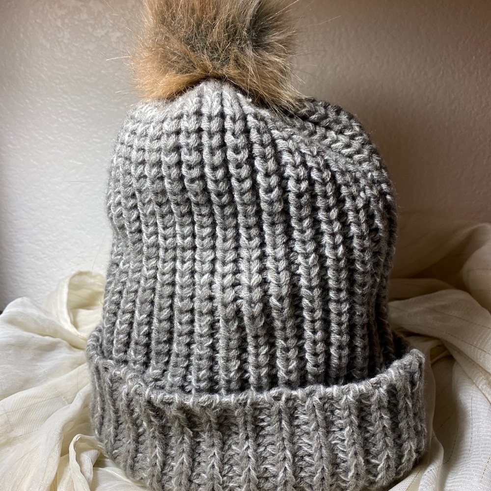 Fur and yarn Beanie